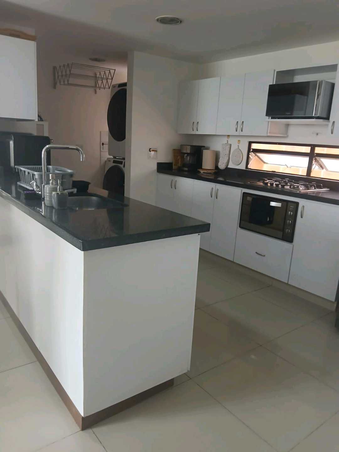 Apartamento en venta en Laureles, Medellín · foto 6 de 13