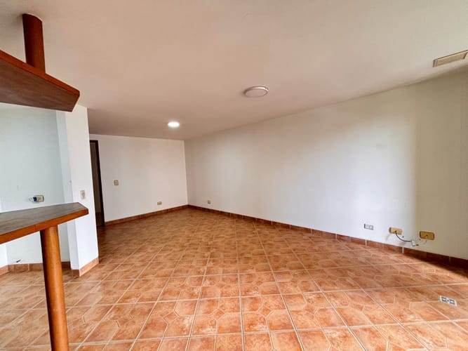 Apartamento de 3 alcobas en venta en Las Lomitas, Sabaneta, 93 m² · foto 6 de 18