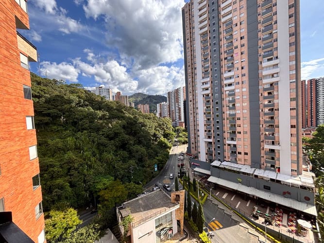 Apartamento de 3 alcobas en venta en Las Lomitas, Sabaneta, 93 m² · foto 8 de 18
