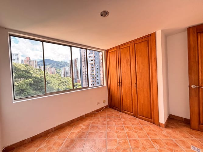 Apartamento de 3 alcobas en venta en Las Lomitas, Sabaneta, 93 m² · foto 11 de 18