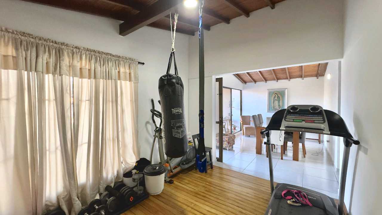 Casa en venta en Kennedy Central, Bogotá · foto 8 de 23