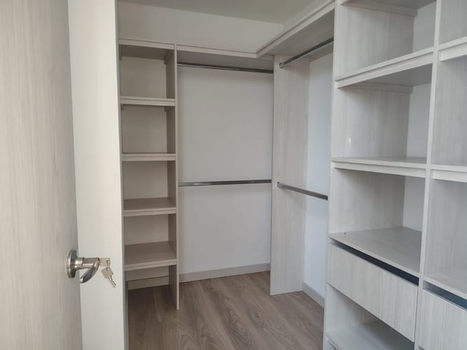 Apartamento en venta en Zona Industrial No. 2, Itagüí · foto 15 de 17