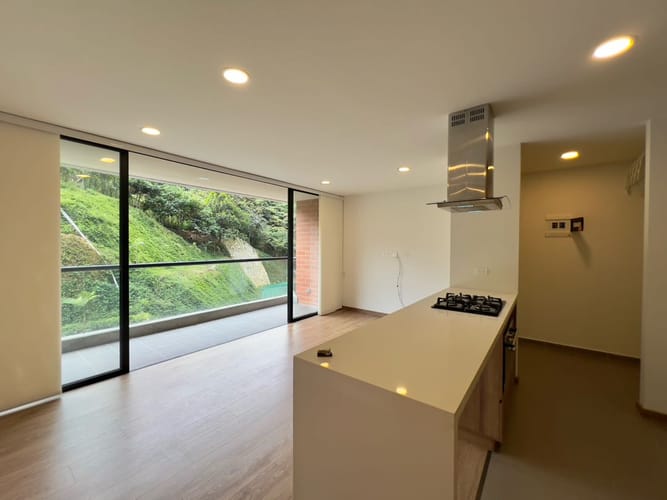 Apartamento de 2 alcobas en venta en Cabecera San Antonio De Prado, Medellín, 67 m² · foto 5 de 24