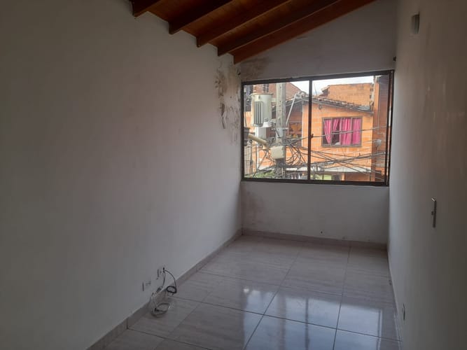 Apartamento de 3 alcobas en venta en Aures, Medellín, 50 m² · foto 5 de 15