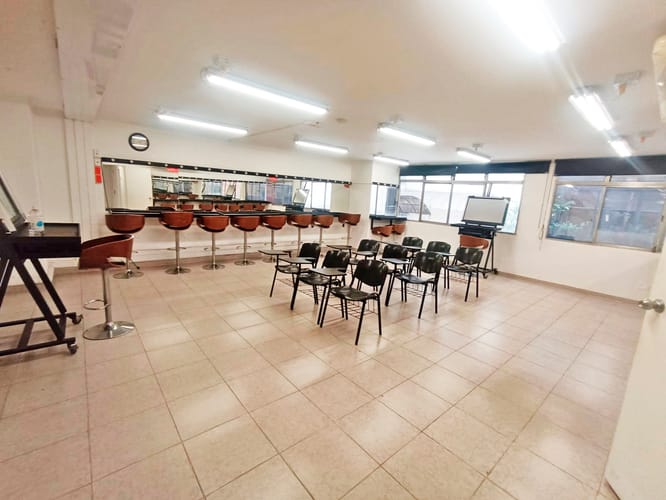 Oficina en venta en Villa Nueva, Medellín, 1000 m² · foto 3 de 20