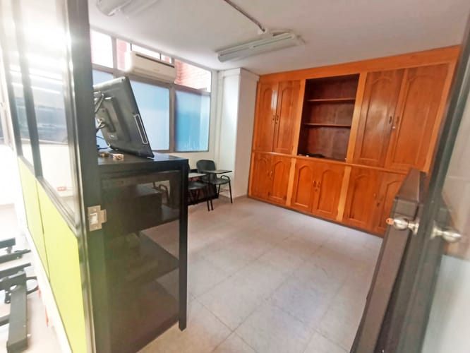 Oficina en venta en Villa Nueva, Medellín, 1000 m² · foto 8 de 20