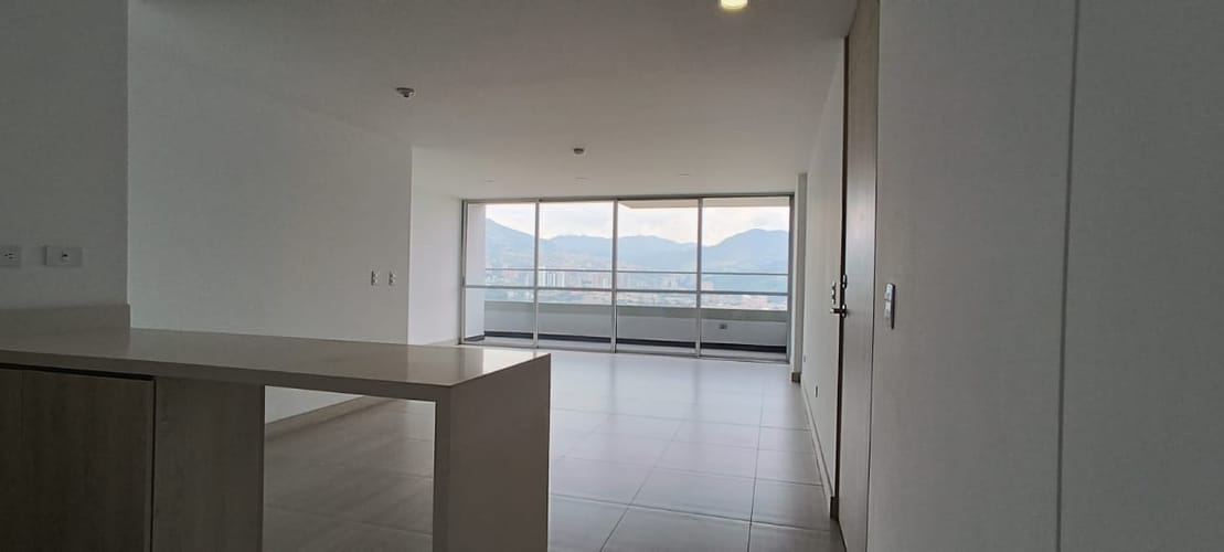 Apartamento de 2 alcobas en venta en Las Lomitas, Sabaneta, 85 m² · foto 5 de 13