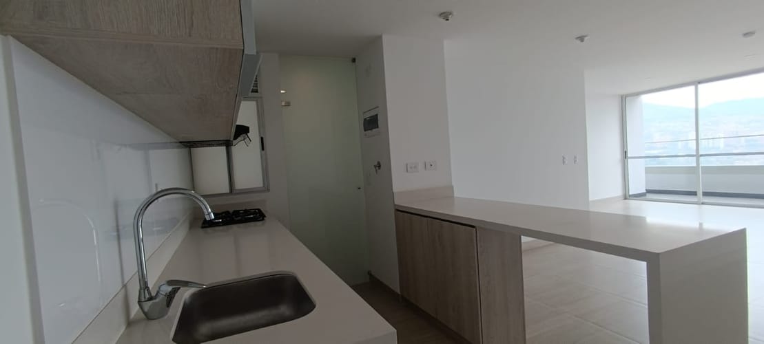 Apartamento de 2 alcobas en venta en Las Lomitas, Sabaneta, 85 m² · foto 9 de 13