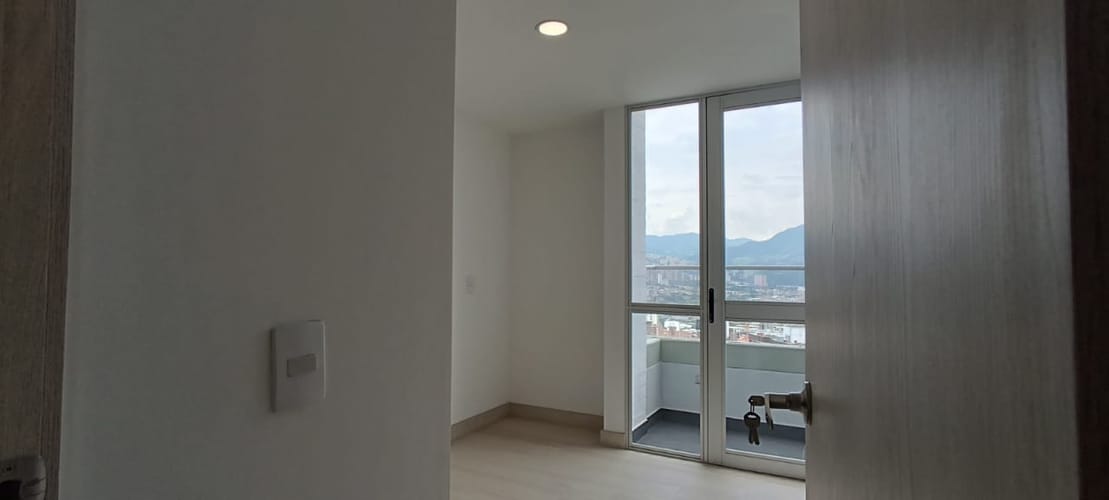 Apartamento de 2 alcobas en venta en Las Lomitas, Sabaneta, 85 m² · foto 10 de 13
