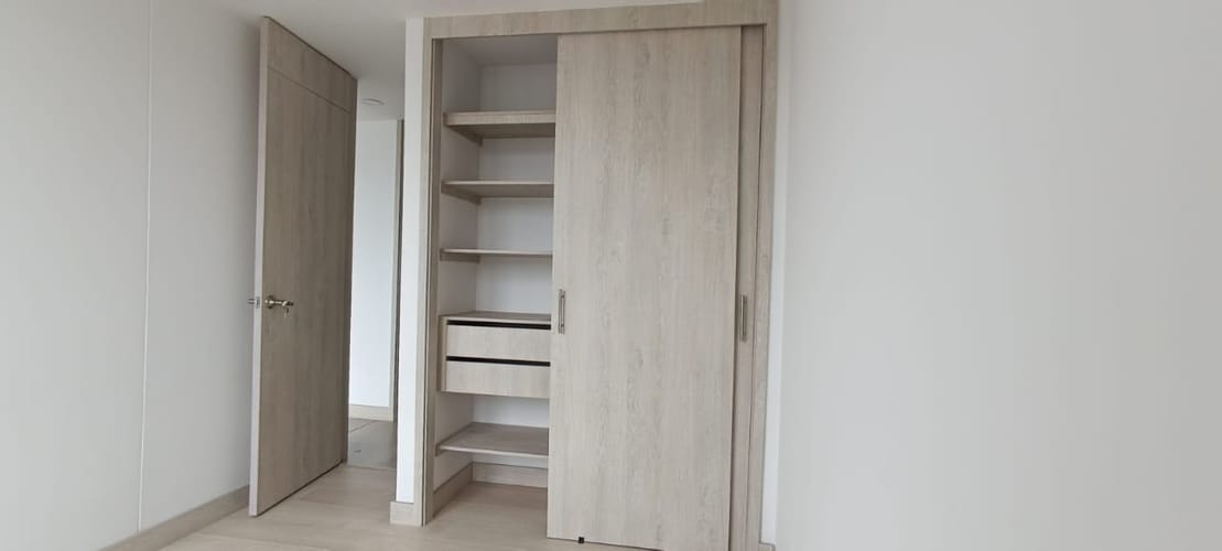 Apartamento de 2 alcobas en venta en Las Lomitas, Sabaneta, 85 m² · foto 11 de 13