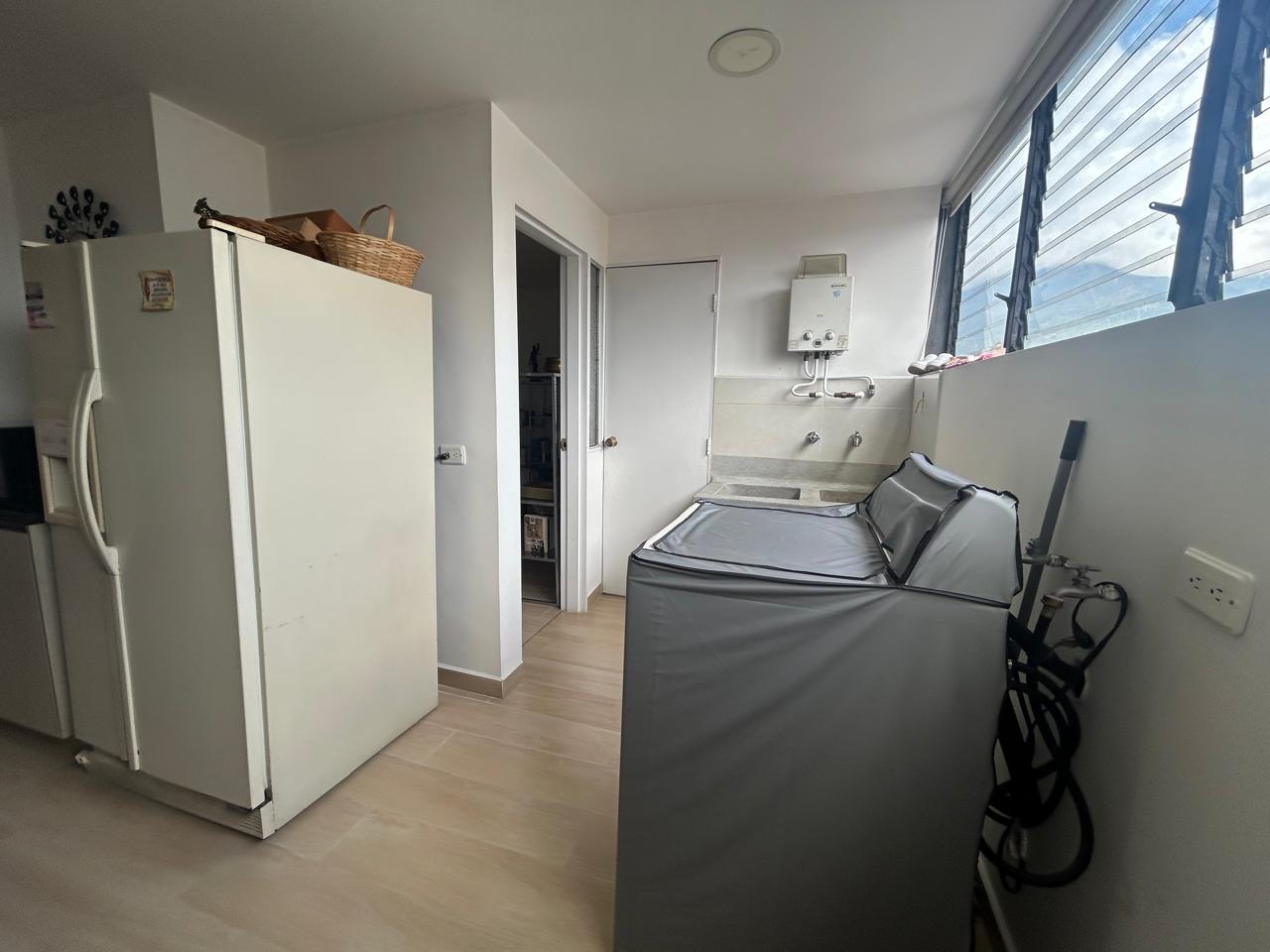 Apartamento en venta en Boston, Medellín · foto 6 de 20