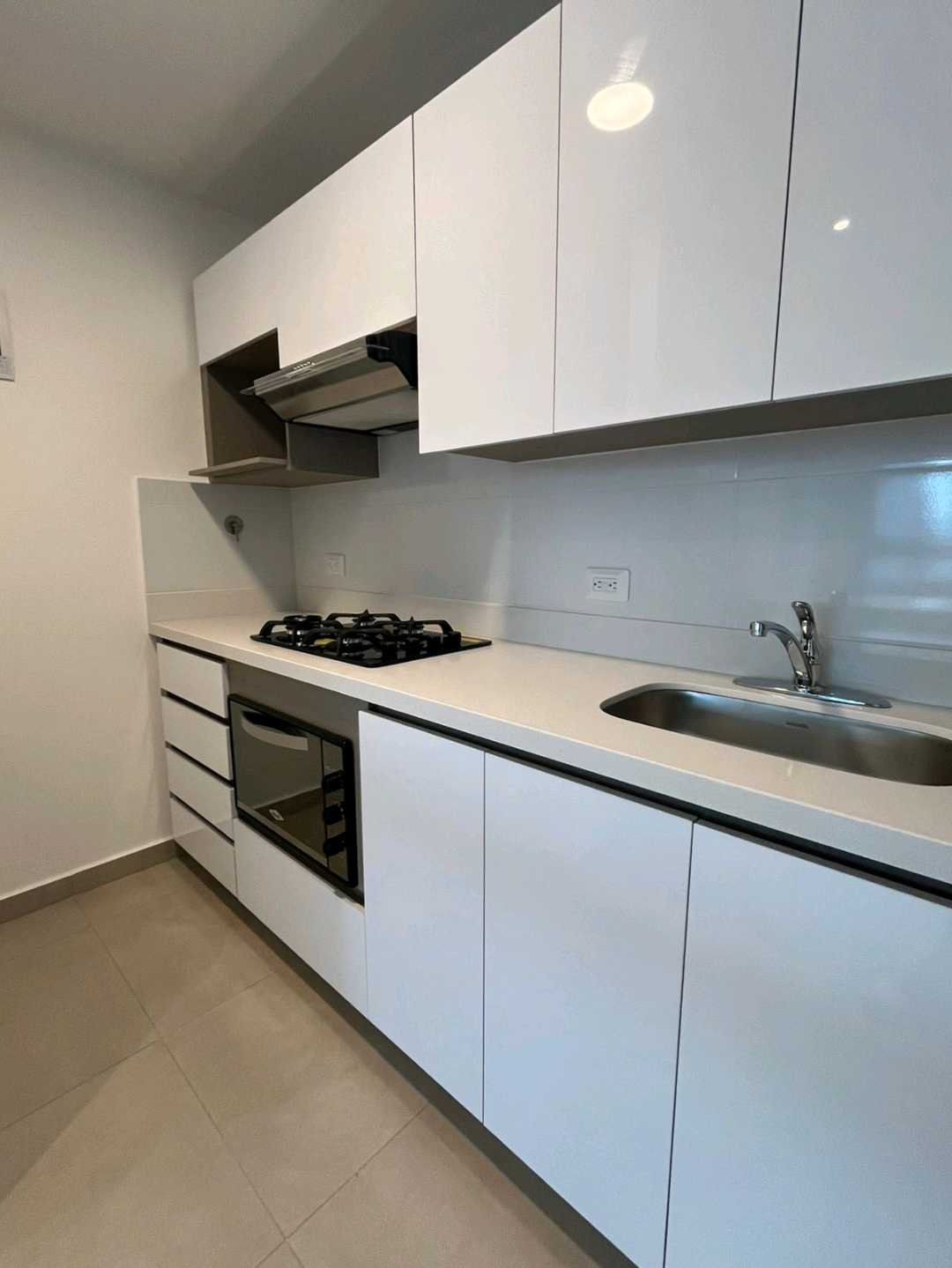 Apartamento en venta en El Poblado, Medellín · foto 4 de 8