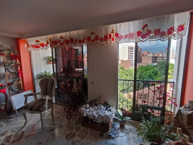 Apartamento de 4 alcobas en venta en Bolivariana, Medellín, 120 m² · foto 2 de 20