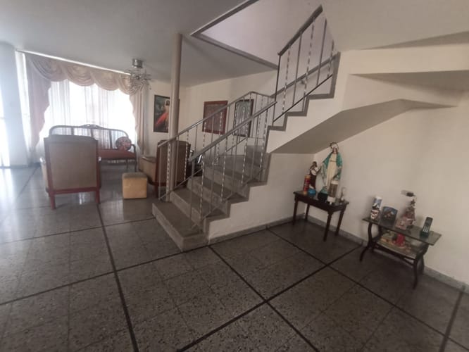 Casa de 7 alcobas en venta en Laureles, Medellín, 225 m² · foto 5 de 20