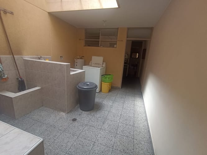 Casa de 7 alcobas en venta en Laureles, Medellín, 225 m² · foto 7 de 20