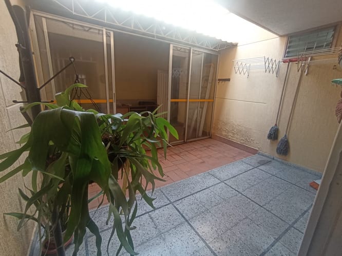 Casa de 7 alcobas en venta en Laureles, Medellín, 225 m² · foto 10 de 20