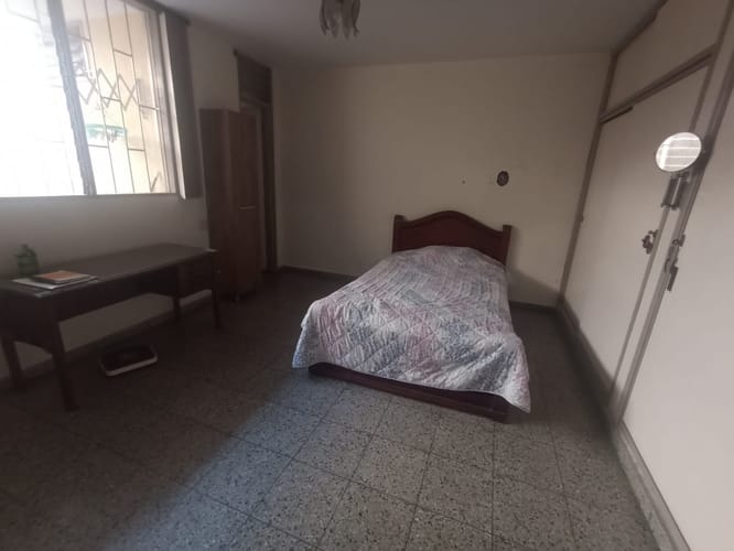 Casa de 7 alcobas en venta en Laureles, Medellín, 225 m² · foto 12 de 20