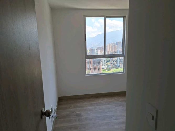 Apartamento de 3 alcobas en venta en Las Lomitas, Sabaneta, 76 m² · foto 6 de 18