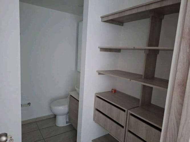 Apartamento de 3 alcobas en venta en Las Lomitas, Sabaneta, 76 m² · foto 13 de 18