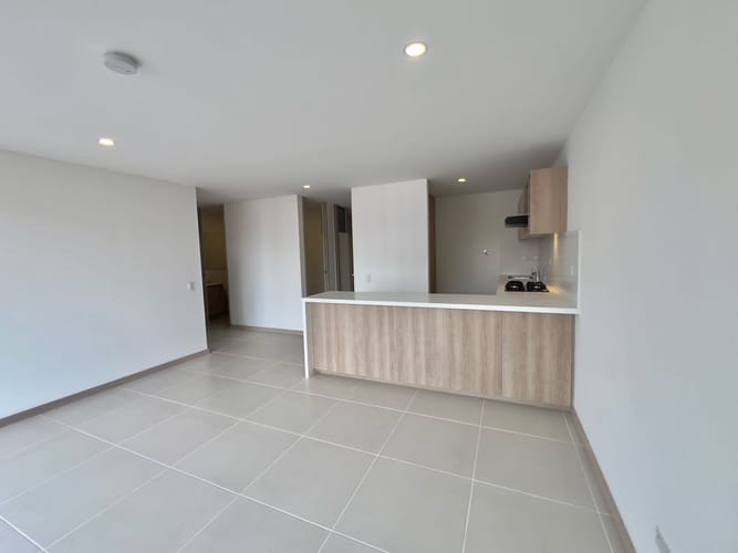 Apartamento de 2 alcobas en venta en Villa Carlota, Medellín, 85 m² · foto 3 de 18