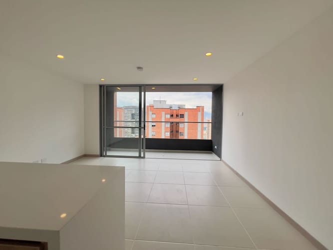 Apartamento de 2 alcobas en venta en Villa Carlota, Medellín, 85 m² · foto 4 de 18