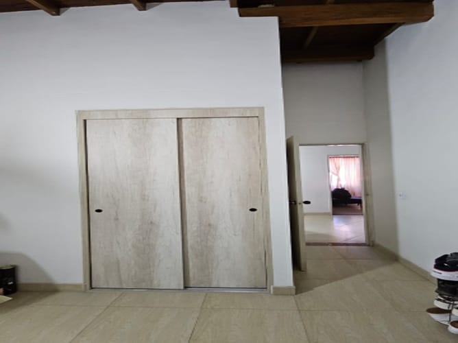 Apartamento de 3 alcobas en venta en Los Colores, Medellín, 80 m² · foto 3 de 20