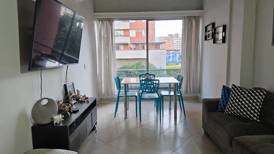 Apartamento de 3 alcobas en venta en Los Colores, Medellín, 80 m² · foto 9 de 20