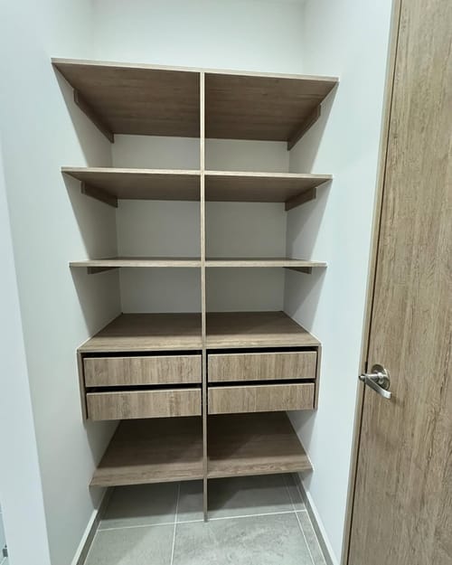 Apartamento de 3 alcobas en venta en Centro, Bello, 80 m² · foto 3 de 10