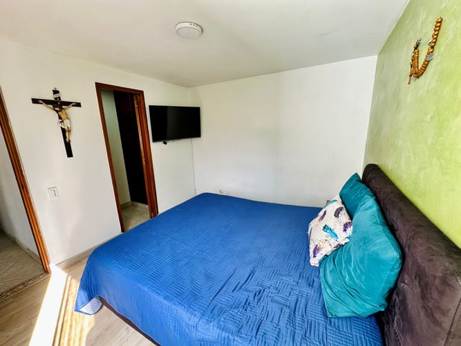 Apartamento de 3 alcobas en venta en Altamira, Medellín, 78 m² · foto 2 de 17