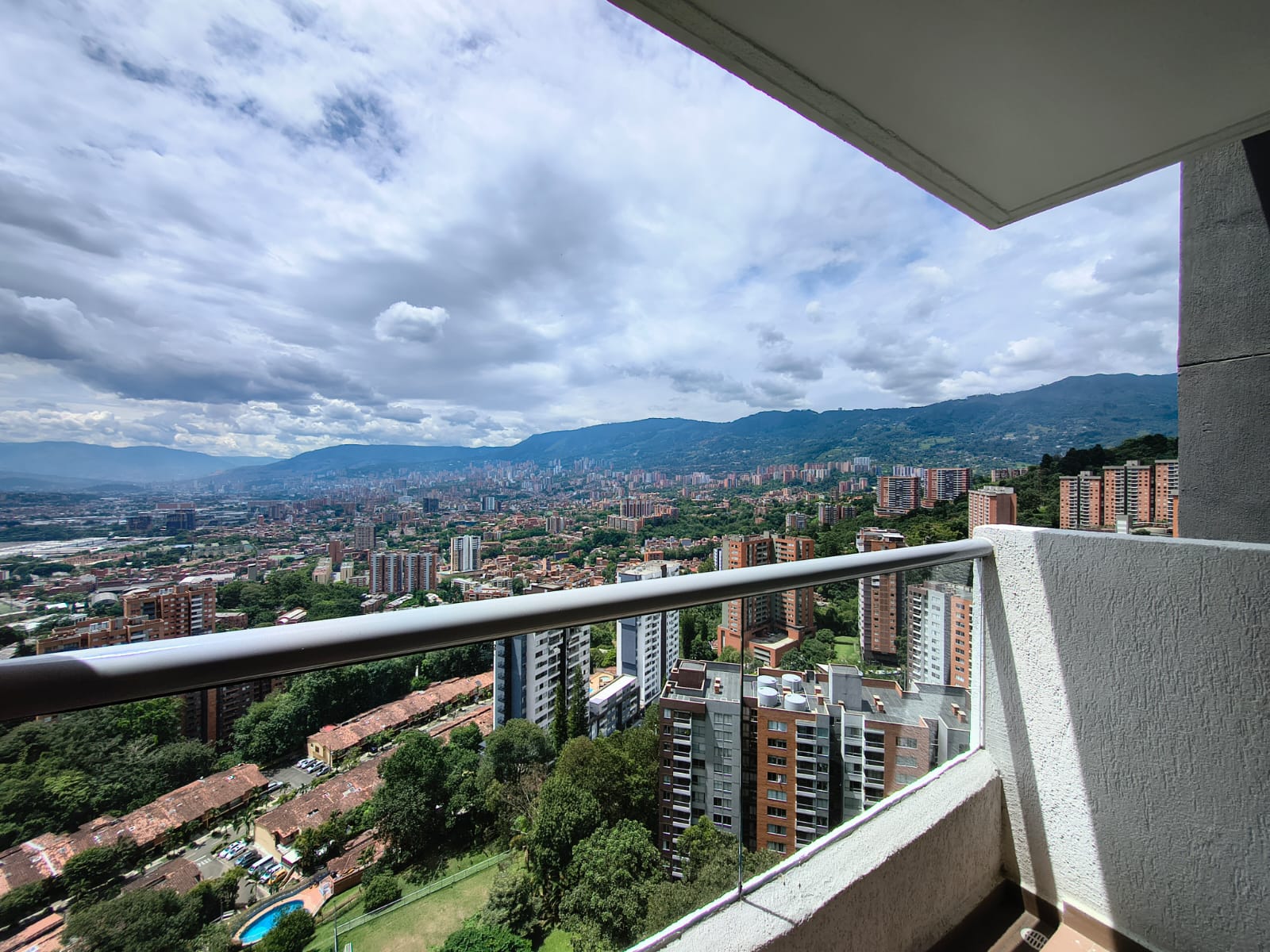 Apartamento en venta en Señorial, Envigado · foto 2 de 14