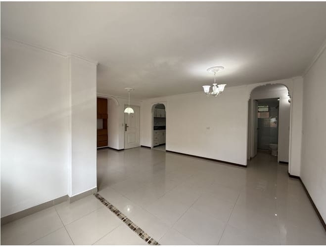 Apartamento de 3 alcobas en venta en Calasanz Parte Alta, Medellín, 79 m² · foto 3 de 19