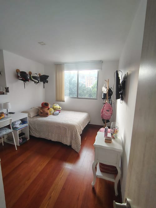 Apartamento de 3 alcobas en venta en La Castellana, Medellín, 120 m² · foto 6 de 14