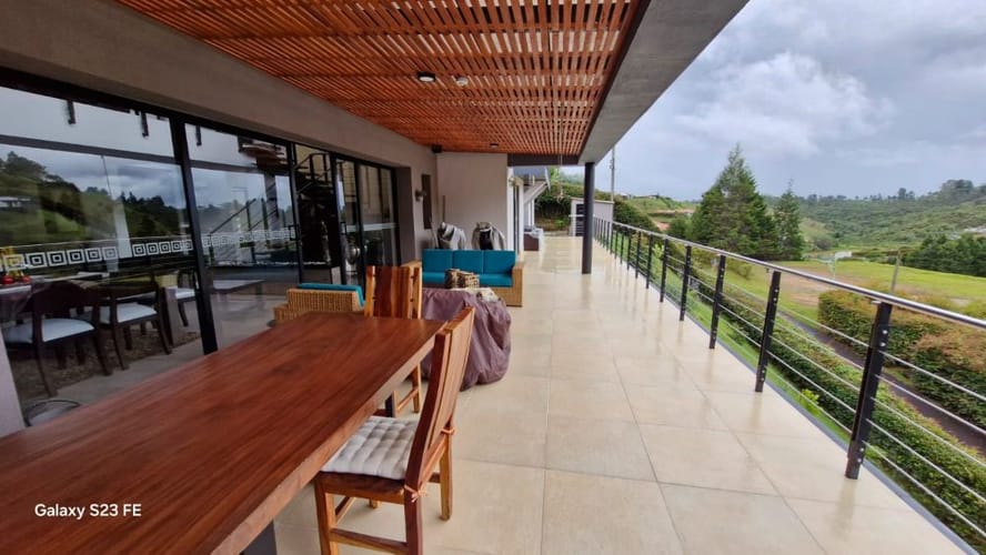 Casa de 4 alcobas en venta en Guarne, 460 m² · foto 9 de 17