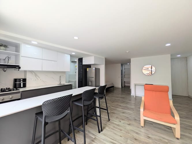 Apartamento de 1 alcoba en venta en Conquistadores, Medellín, 55 m² · foto 6 de 10