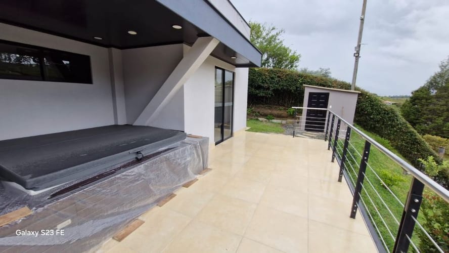 Casa de 4 alcobas en venta en Guarne, 460 m² · foto 16 de 17