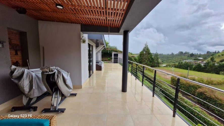 Casa de 4 alcobas en venta en Guarne, 460 m² · foto 17 de 17