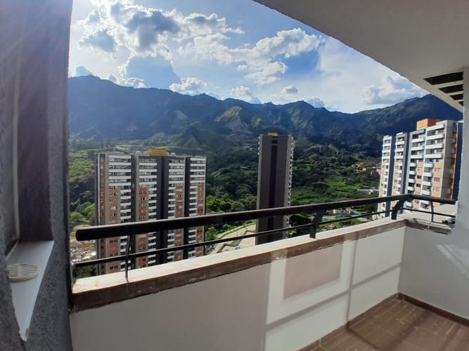 Apartamento de 2 alcobas en venta en Bellavista, Bello, 50 m² · foto 8 de 24