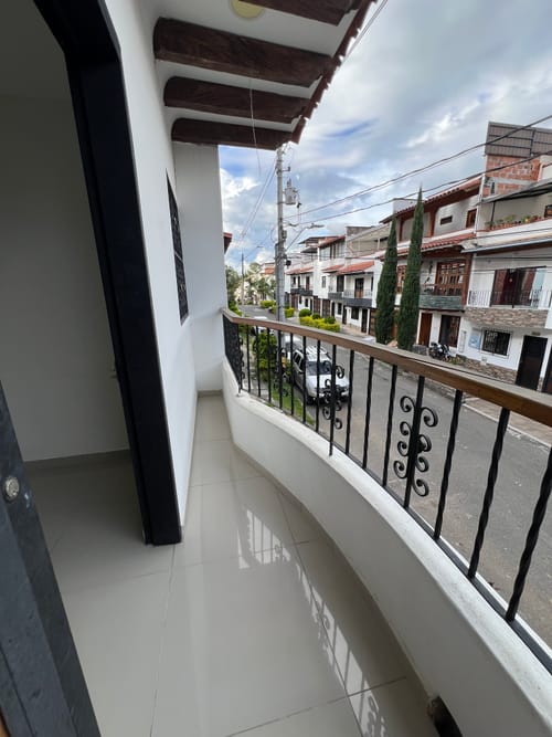 Casa de 4 alcobas en venta en Fontibon, Rionegro, 200 m² · foto 2 de 24