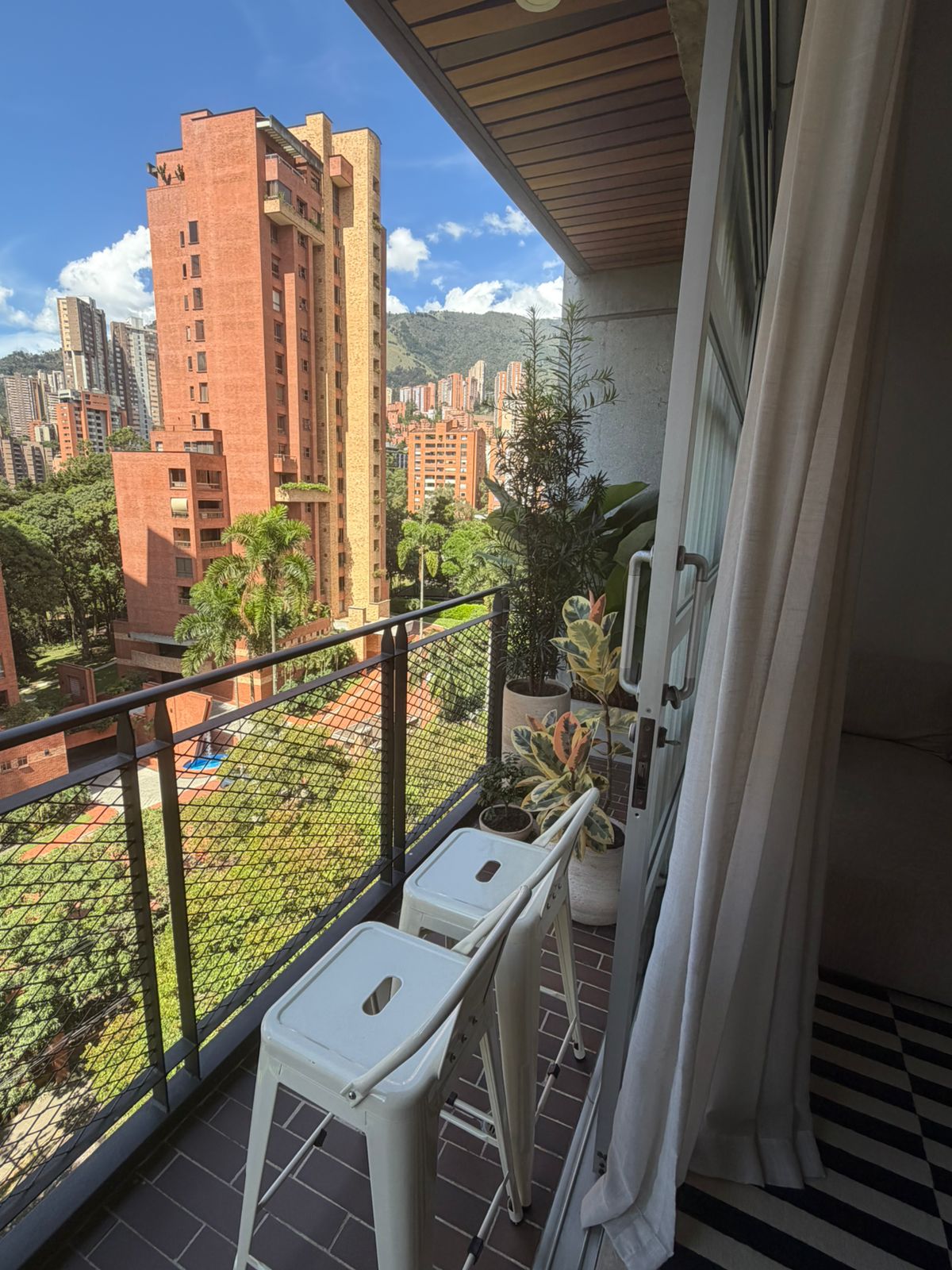 Apartaestudio en arriendo en El Poblado, Medellín · foto 6 de 7