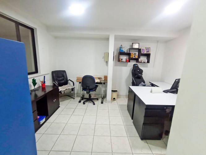 Casa de 20 alcobas en venta en La Candelaria, Medellín, 565 m² · foto 8 de 20