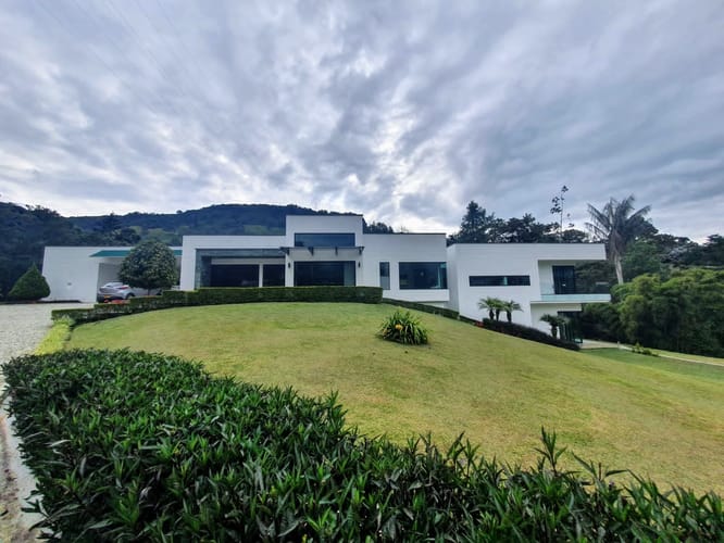 Casa de 5 alcobas en venta en La Ceja · foto 11 de 15