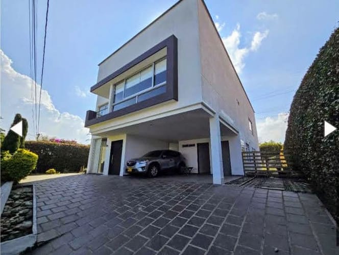 Casa de 4 alcobas en venta en Gualanday, Rionegro, 890 m² · foto 2 de 24