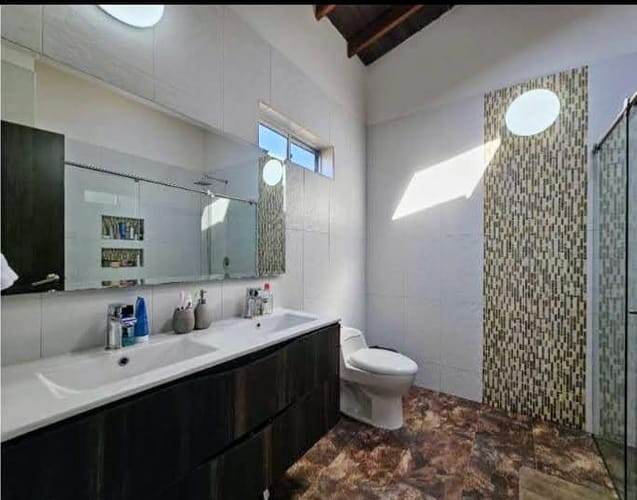 Casa de 4 alcobas en venta en Gualanday, Rionegro, 890 m² · foto 21 de 24