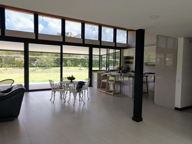 Casa de 4 alcobas en venta en El Carmen de Viboral · foto 8 de 14