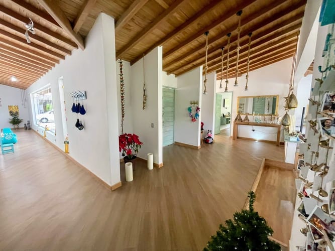 Casa de 6 alcobas en venta en La Ceja, 1680 m² · foto 9 de 24