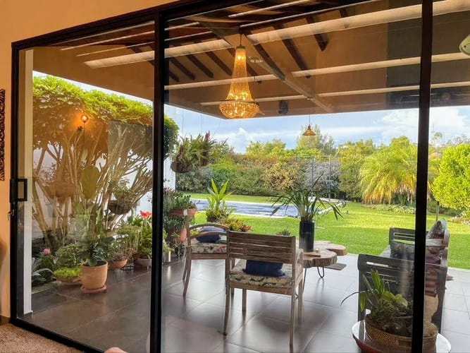 Casa de 5 alcobas en venta en Guamito, La Ceja · foto 2 de 13
