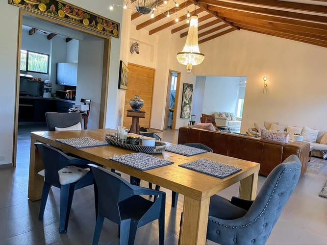 Casa de 5 alcobas en venta en Guamito, La Ceja · foto 8 de 13