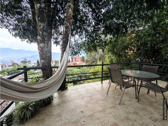 Casa de 5 alcobas en venta en Guayabal, Medellín, 261 m² · foto 9 de 21