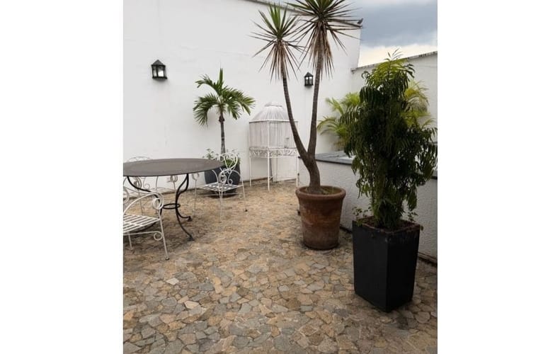 Casa de 5 alcobas en venta en Laureles, Medellín, 252 m² · foto 11 de 15