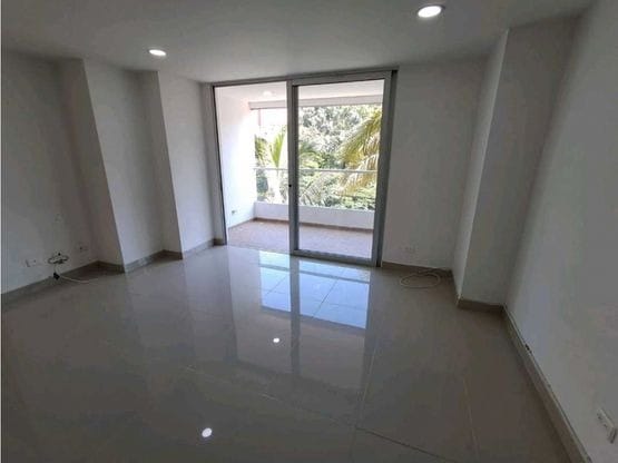 Apartamento de 3 alcobas en venta en Alfonso Lopez, Medellín, 140 m² · foto 2 de 18